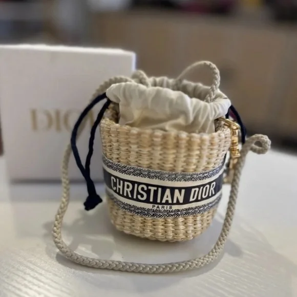 Dior Mini Beauty Bag - Picture 2 of 10